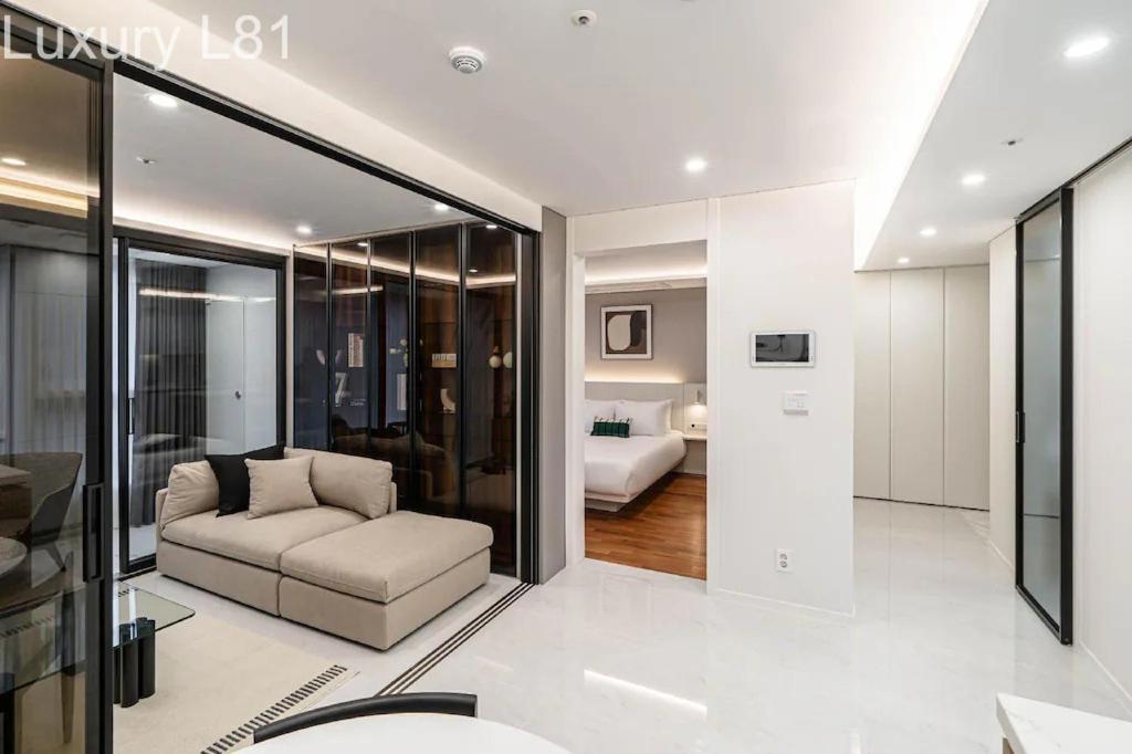 Angia Luxury Apartment Inside Landmark 81 Tower Ho Chi Minh City Exterior photo